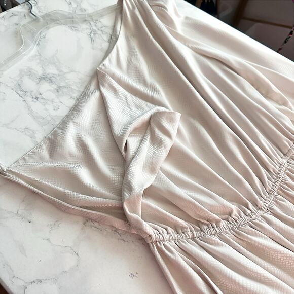 Love, Whit by Whitney Port Ivory Jacquard One‎ Shoulder Jumpsuit women’s size 14 - Picture 9 of 15